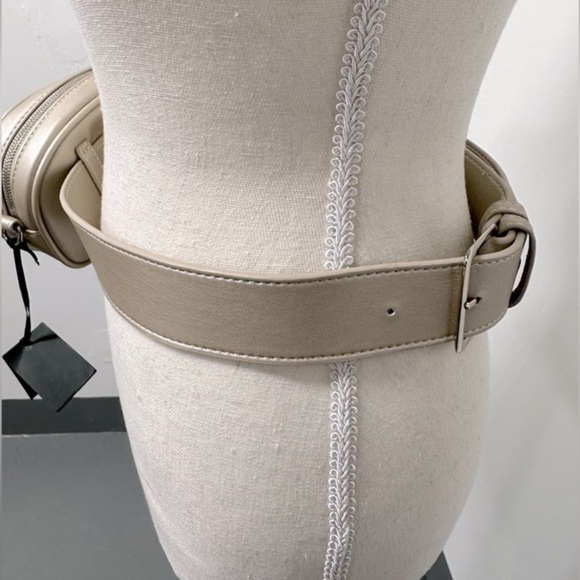 Pinko Quilted Champagne Belt Shoulder Bag NWT $599 - Picture 9 of 11